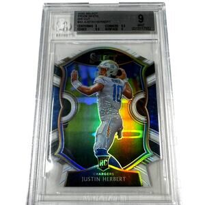 Justin Herbert Die Cut White Prizm 2020 Panini Select Beckett Grade 9 Mint RC